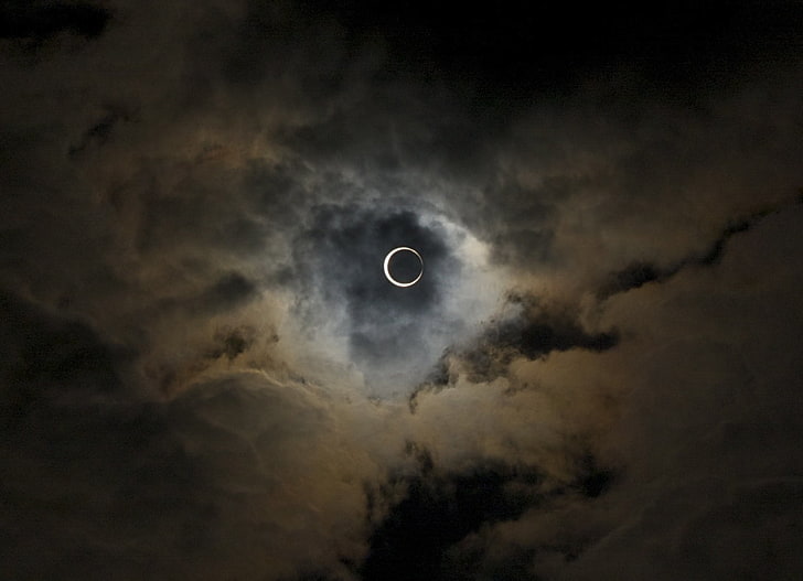 Annular Eclipse With Clouds, lunar eclipse, 3D, Space, moon, dark, HD wallpaper