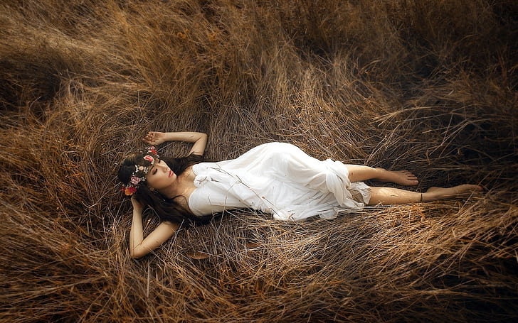 White dress girl lying in hay, HD wallpaper