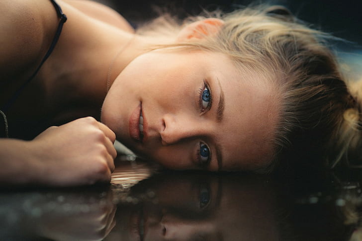 blonde, David Olkarny, water, reflection, blue eyes, portrait