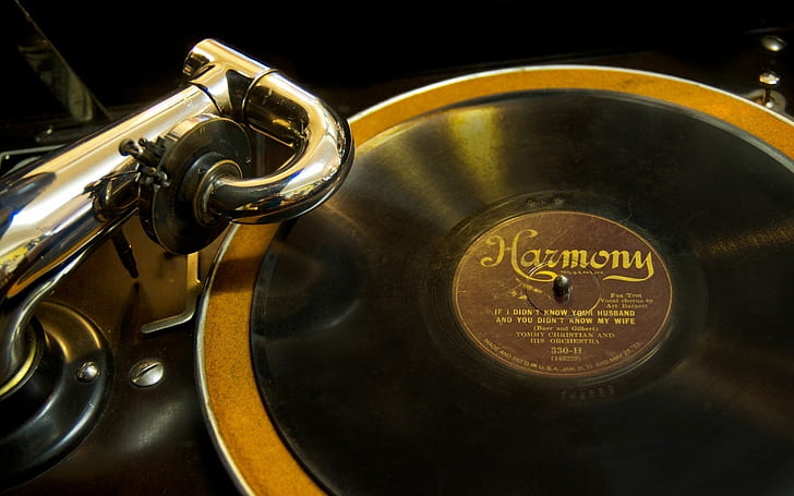 Old Phonograph, vinyl, music