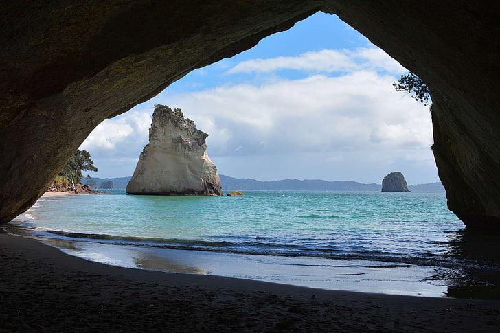 beach, beautiful beaches, bushes, by the sea, cathedral cove, HD wallpaper