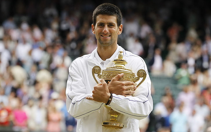 Novak Djokovic-2013 Australian Open mens singles c.., gold trophy, HD wallpaper