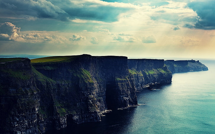 landscape photo of mountain near body of water, cliff, Cliffs of Moher