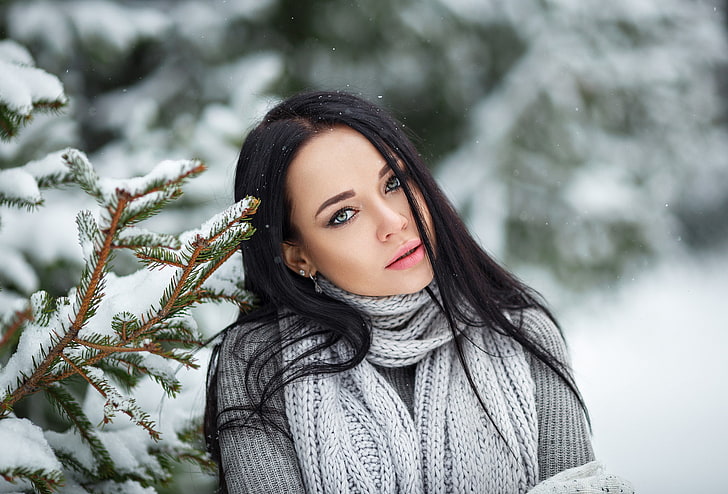 Angelina Petrova, women, snow, scarf, Denis Petrov, depth of field