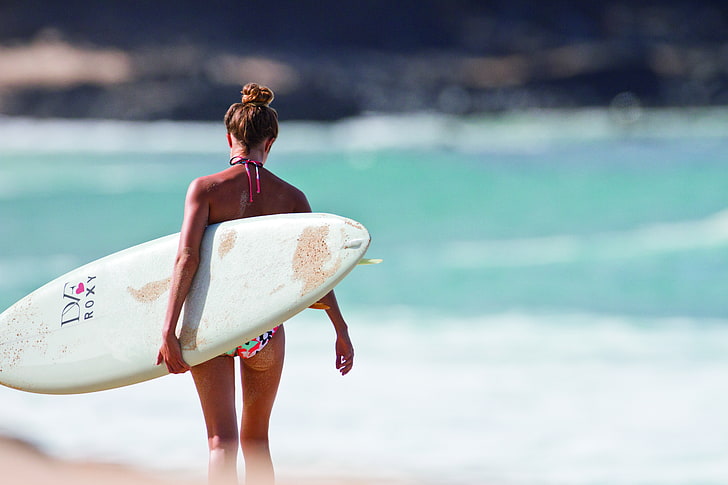 gray surfboard, beach, girl, the ocean, sport, blonde, surfing, HD wallpaper