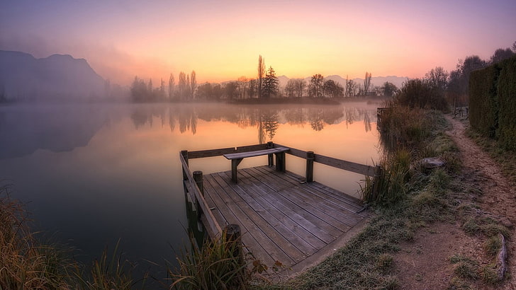 brown wooden bench, nature, landscape, lake, path, mist, reflection