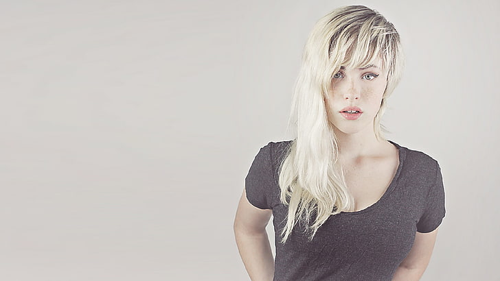 women's black scoop-neck T-shirt, Devon Jade, blonde, model, long hair, HD wallpaper