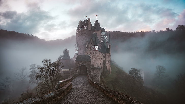 eltz castle, germany, medieval castle, misty, foggy, haze, medival architecture, HD wallpaper