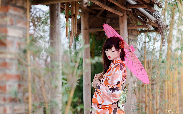 Beautiful Japanese girl, kimono, paper umbrellas, pink japanese bamboo umbrella