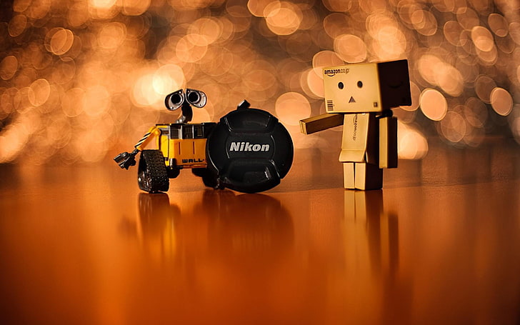 Disney Wall-E toy, Danbo, Nikon, WALL·E, illuminated, no people