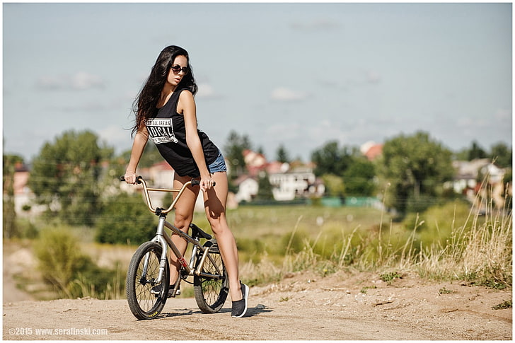 women's black and white scoop-neck sleeveless top, women with bikes, HD wallpaper