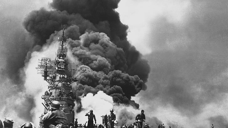 grayscale photo of soliders, monochrome, World War II, explosion