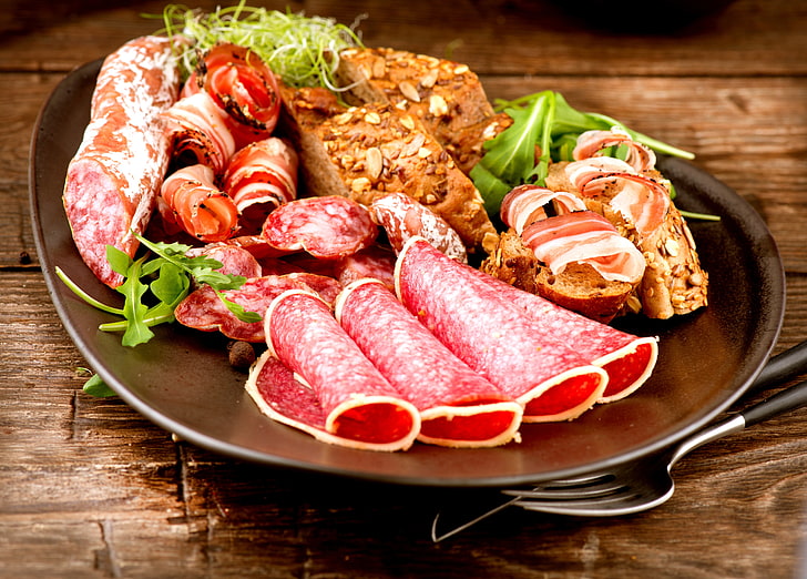 assorted foods, plate, bread, meat, sausage, ham, beef, pork, HD wallpaper