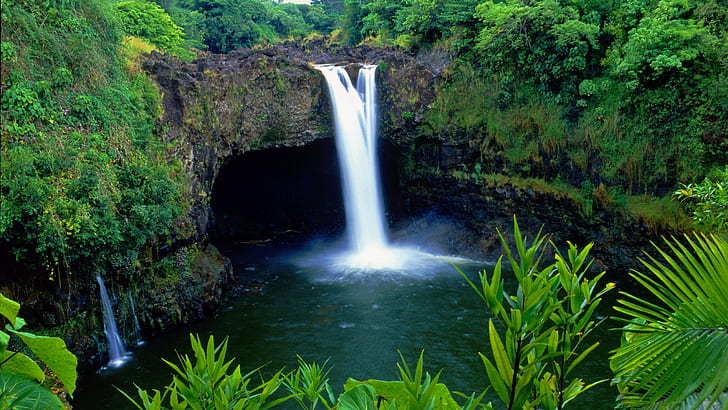 HD wallpaper: Waterfal Wailuku River State Park Hilo (the Big Island),  Hawaii, Usa Wallpaper For Desktop=2560×1440 | Wallpaper Flare