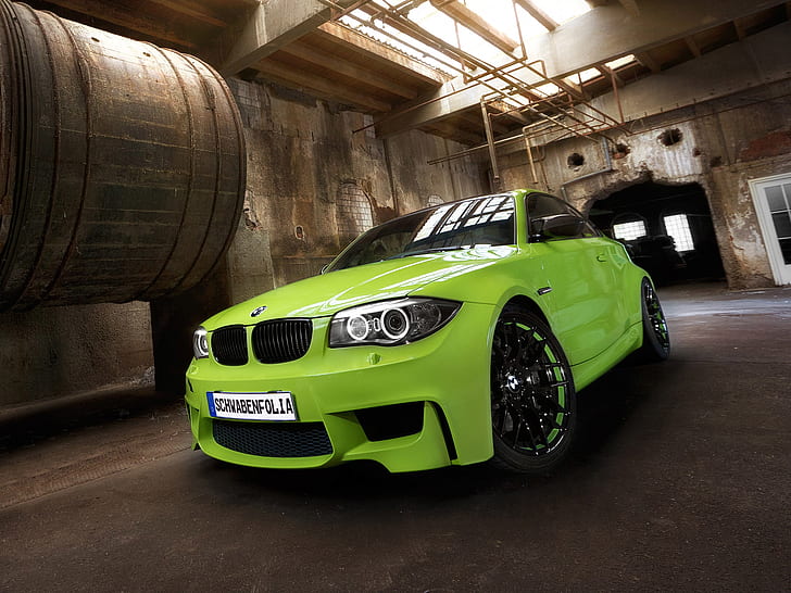  Fondo de pantalla HD: máquina, verde, BMW, Coupe, tuning, el frente, 1 serie |  Llamarada de papel tapiz