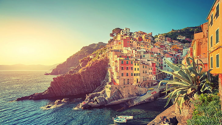 sea shore during daytime, city, water, boat, Cinque Terre, sky, HD wallpaper