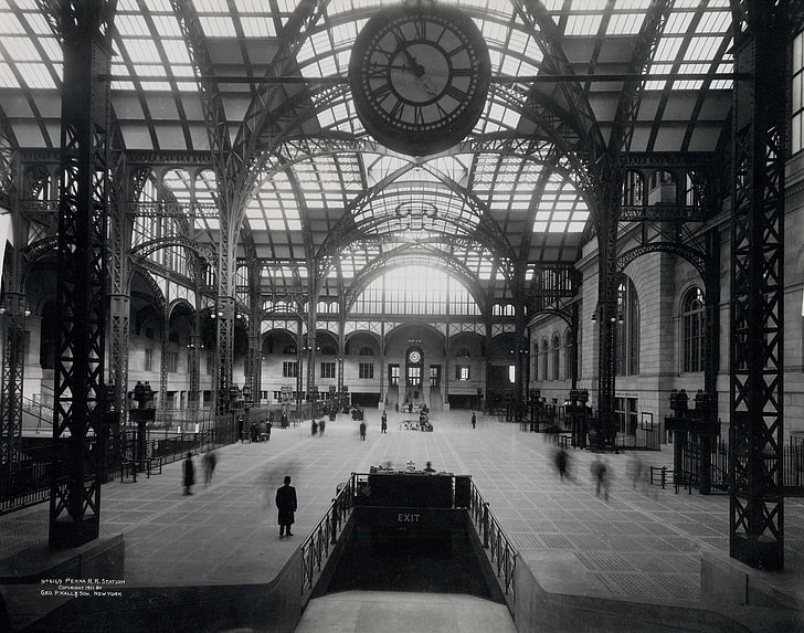 large analog clock, New York City, subway, train station, monochrome