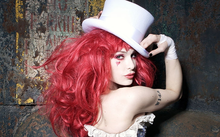 white hat, red haired woman wearing white top hat, Emilie Autumn
