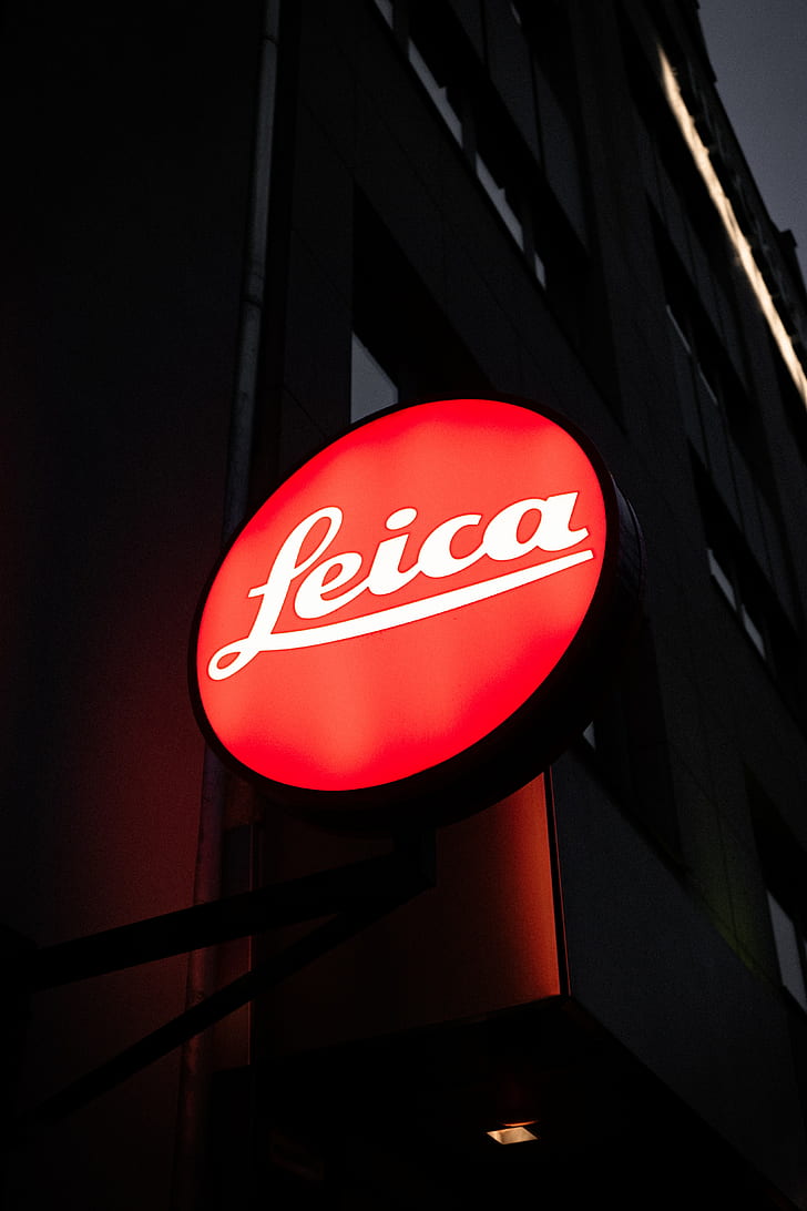 Leica, sign