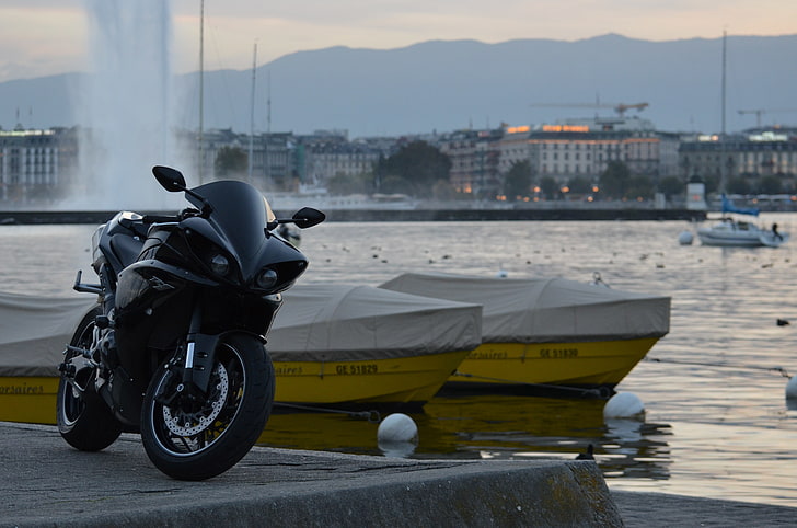 black sports bike, the city, boats, fountain, Yamaha, yzf-r1
