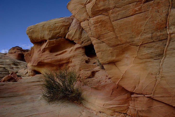 Nature Desertss Landscapes, brown rock mountain formation landmark, HD wallpaper