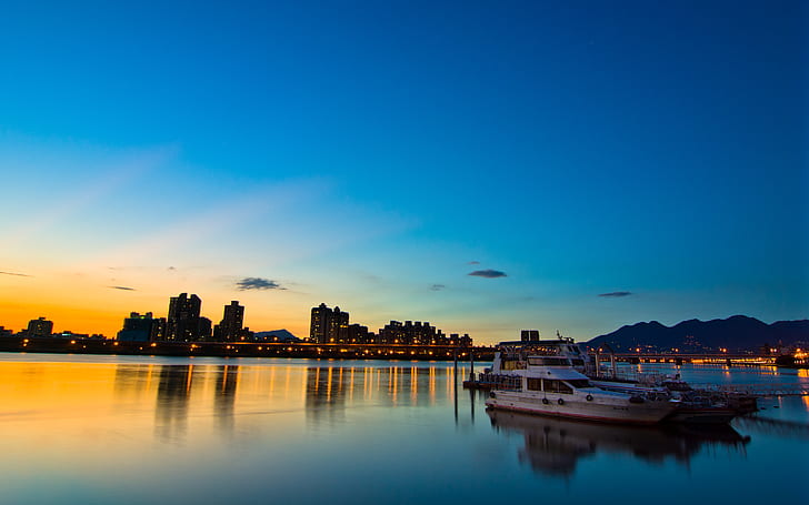 Sunset in Taipei, white ship, HD wallpaper