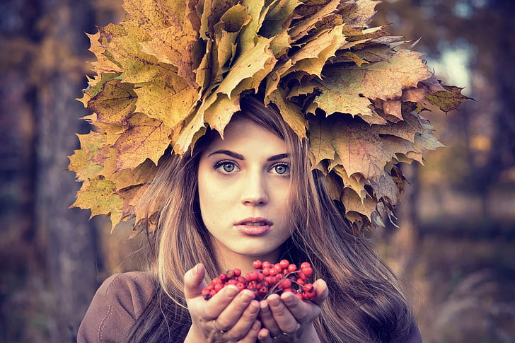 women's brown top, woman wearing brown top with maple leaves on her head, HD wallpaper