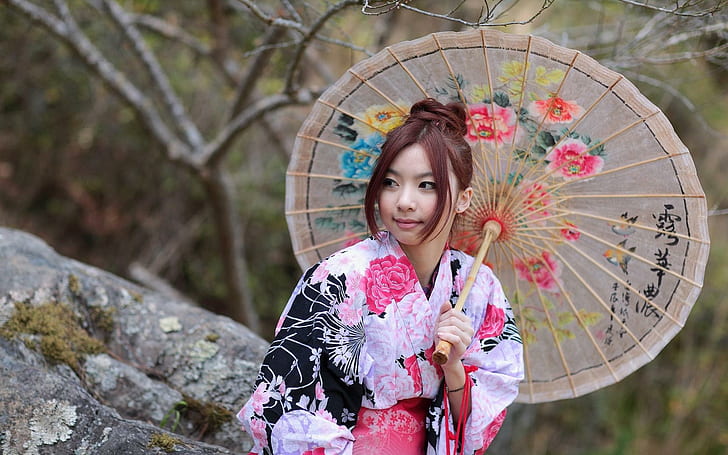 Pretty asian with an umbrella, women's pink floral kimono and paper umbrella, HD wallpaper