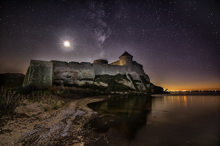 Bran Castle wallpaper, night, the moon, stars, Ukraine, Ackerman