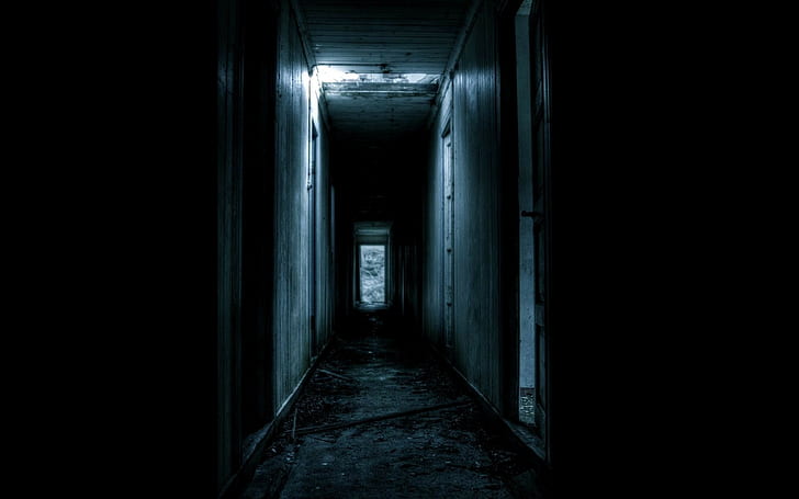 creepy, Hallway