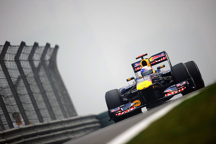 black and yellow F1 car, Photo, Renault, Track, Formula-1, Red Bull, HD wallpaper