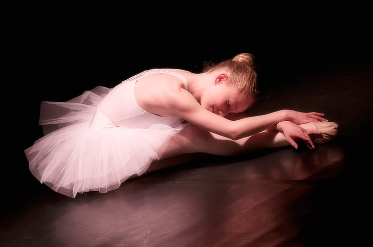 female ballerina, girl, Pointe shoes, ballet, ballet dancer, indoors, HD wallpaper
