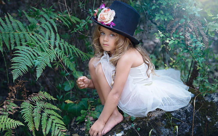 Magic cute little girl, hat, girl's white lace dress, HD wallpaper
