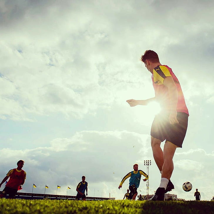 Borussia Dortmund, Marco Reus, soccer clubs, ball, sky, Sun, HD wallpaper