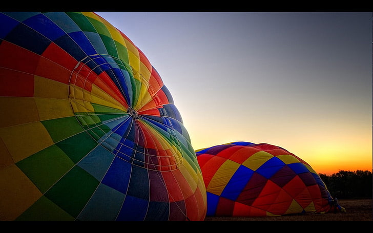 blue, green, and red textile, hot air balloons, colorful, evening