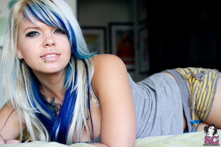 Hot Girls With Blue Hair