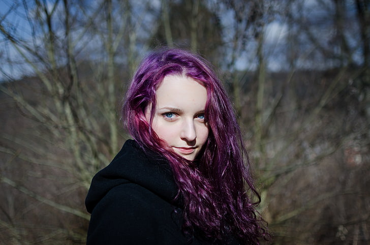 blue eyes, dyed hair, purple hair, portrait, tree, one person