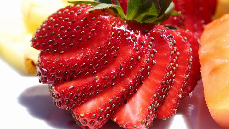 sliced strawberry fruit, food, strawberries, food and drink, healthy eating