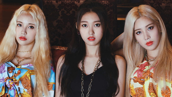 K-pop, LOONA, Asian, women, portrait, looking at camera, hairstyle