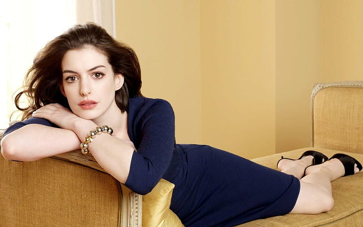 HD wallpaper: Hollywood Actress Anne Hathaway, anne hathaway photo,  celebrity | Wallpaper Flare