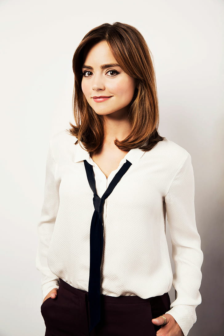 A Jenna Coleman Nice Short Hair 8x10 Picture Celebrity Print 