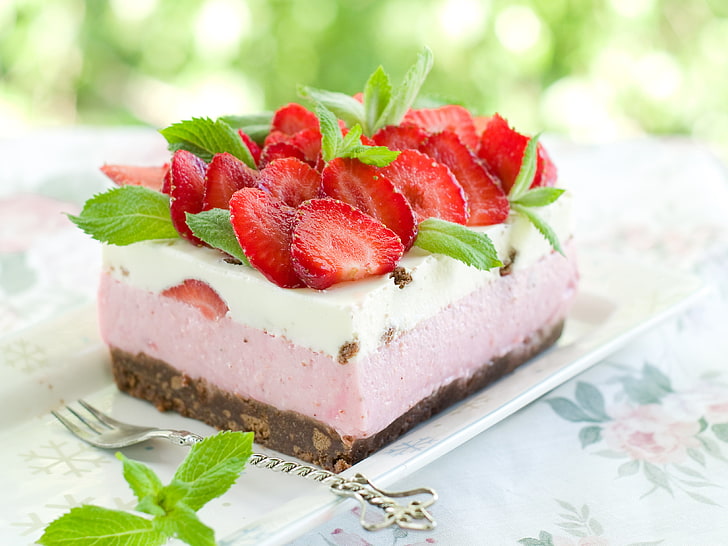 sliced strawberry, berries, food, cake, cream, dessert, sweet, HD wallpaper