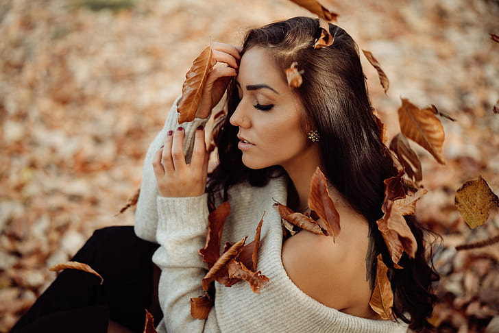 autumn, leaves, girl, face, pose, mood, hair, hands, shoulder