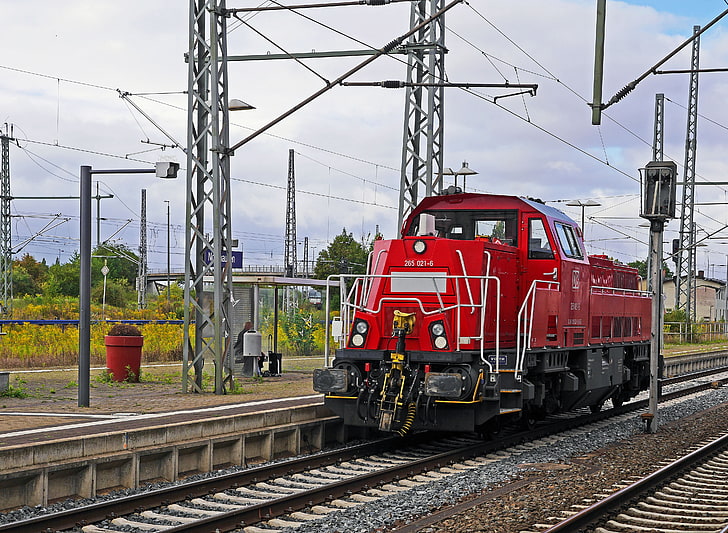 red locomotive train, deutsche bahn, railway station, platform