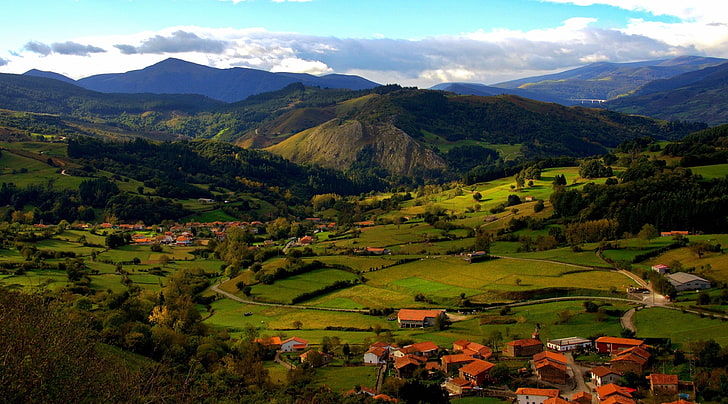 Anievas, Cantabria, Spain, green grass field, Europe, cotillo, HD wallpaper