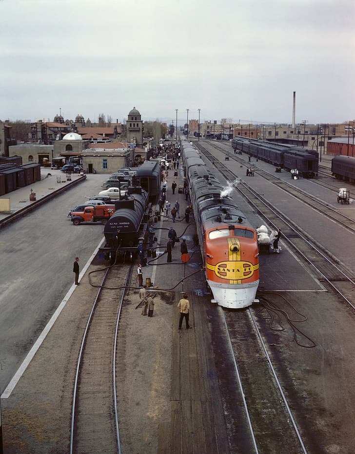 train, diesel locomotive, Santa Fe, railway, railroad track