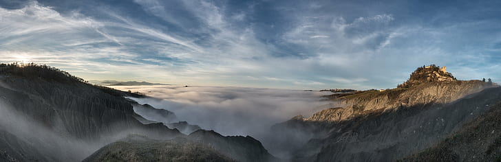 areal photo of mountain with fog, canossa, canossa, italia, canossa, canossa, italia