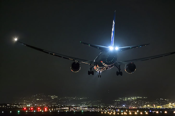 Boeing, airplane, aircraft, night, airport, runway, landing, HD wallpaper