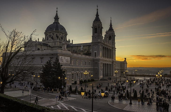 the city, the evening, Spain, Madrid, Cathedral of the Almudena