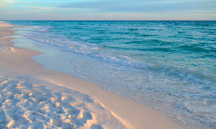 blue and white floral mattress, sea, beach, sand, horizon, waves